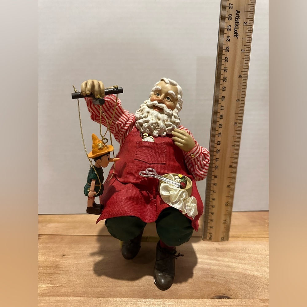 Kurt S. Adler “Gepetto Santa” Musical Figurine with Puppet - Picture 14 of 14